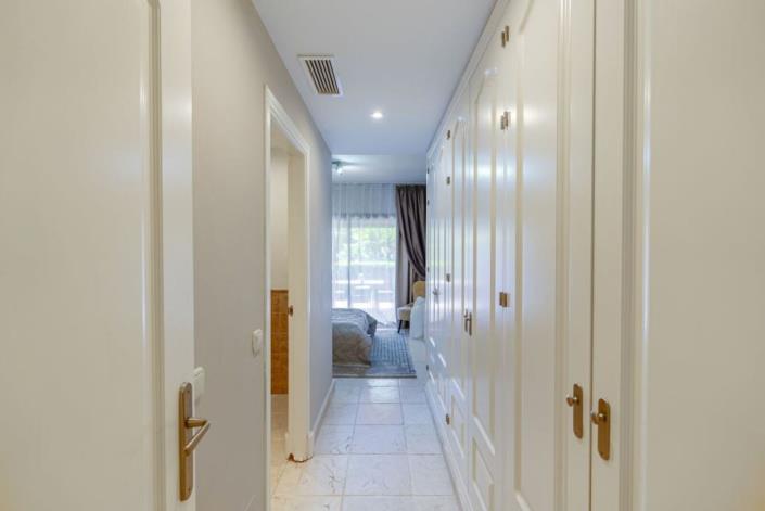 Image No.9-Appartement de 3 chambres à vendre à Estepona