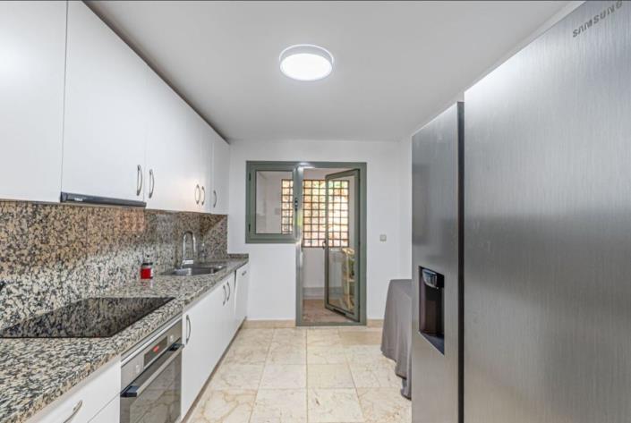 Image No.20-Appartement de 3 chambres à vendre à Estepona