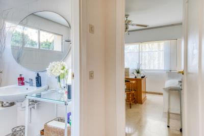 10-bb915d1cb19341576dcdc994b81ab9c5