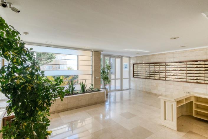 Image No.17-2 Bed Apartment for sale