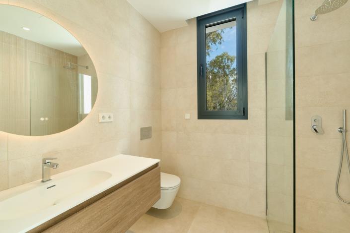 Image No.26-5 Bed Villa for sale