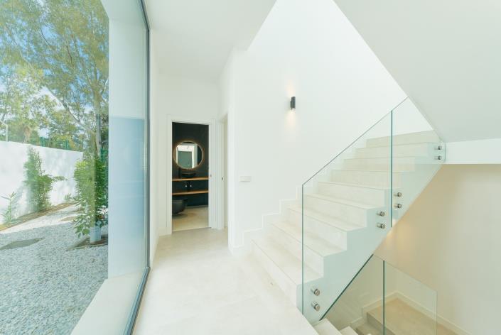 Image No.28-5 Bed Villa for sale