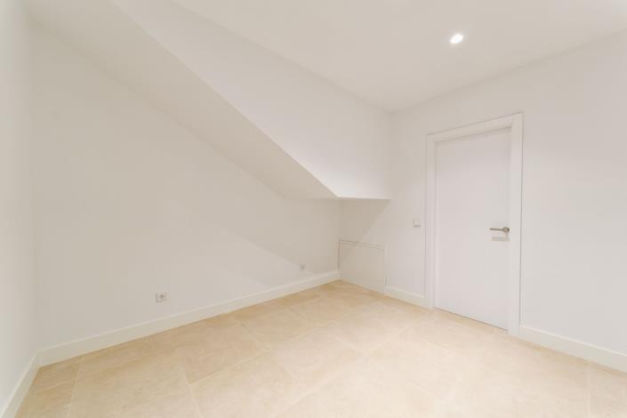 Image No.31-5 Bed Villa for sale