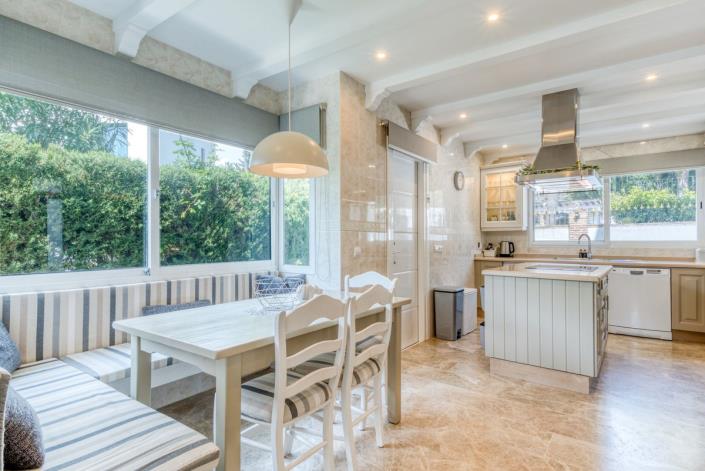 Image No.6-4 Bed Villa for sale