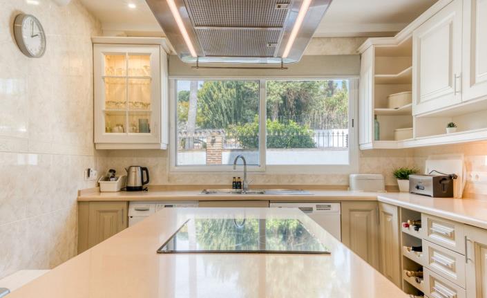 Image No.9-4 Bed Villa for sale