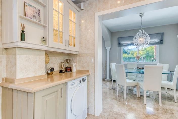 Image No.18-4 Bed Villa for sale