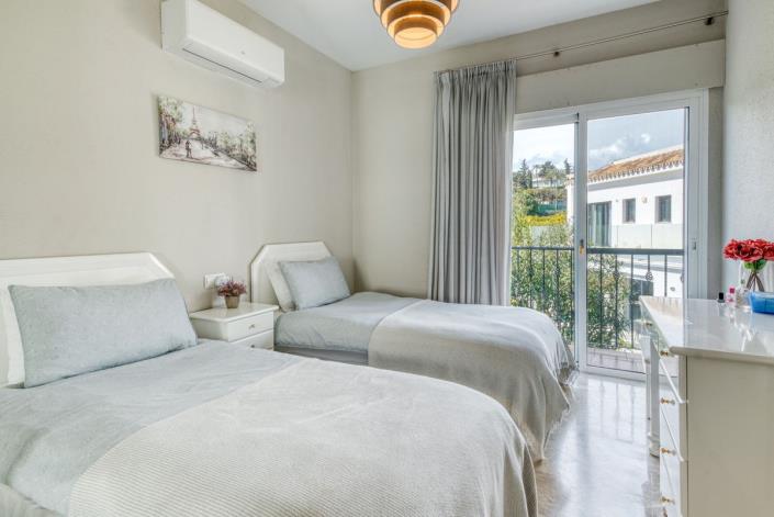 Image No.26-4 Bed Villa for sale