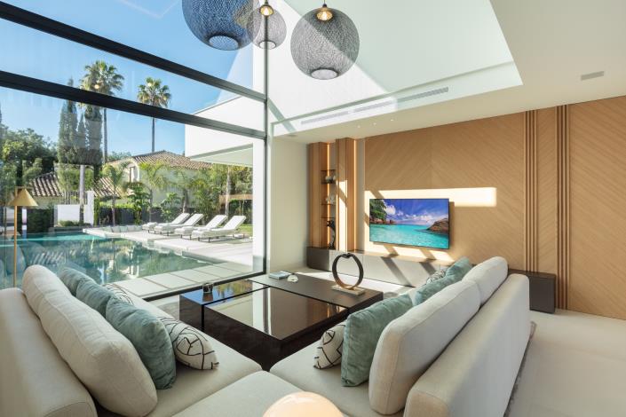 Image No.2-5 Bed Villa for sale