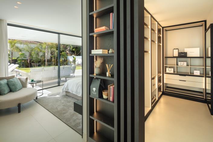 Image No.6-5 Bed Villa for sale