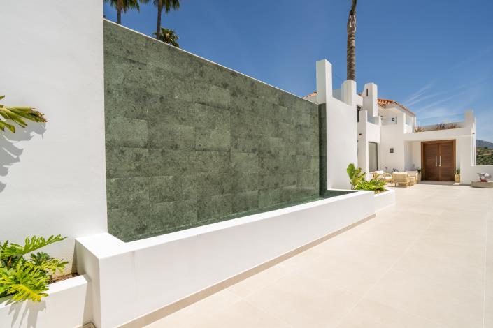 Image No.37-5 Bed Villa for sale