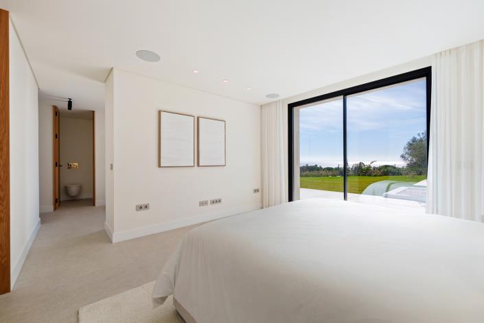 Image No.8-5 Bed Villa for sale