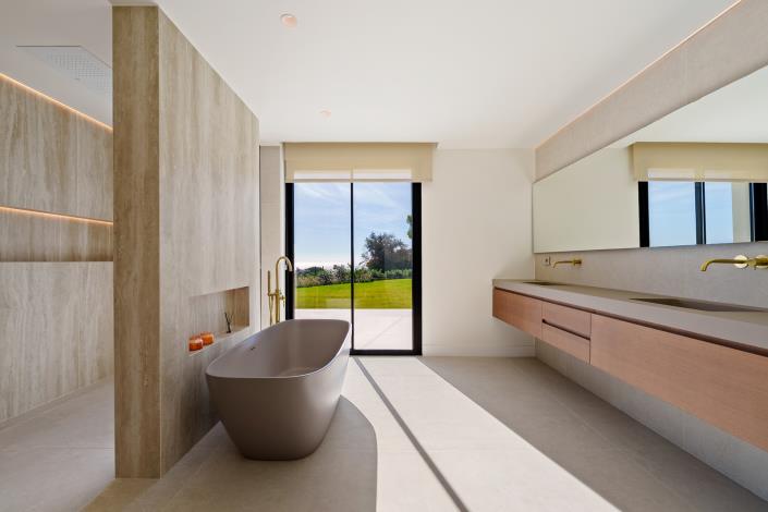 Image No.10-5 Bed Villa for sale