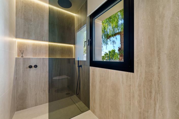 Image No.20-5 Bed Villa for sale