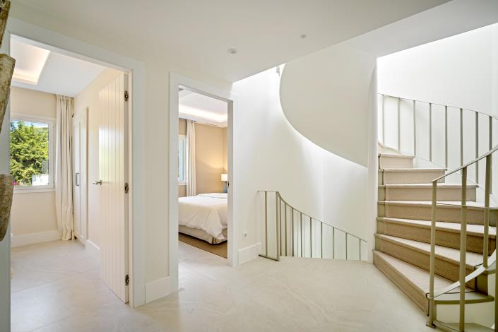 Image No.19-4 Bed Townhouse for sale