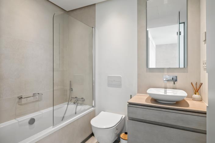 Image No.29-7 Bed Apartment for sale