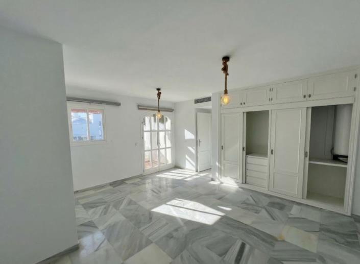 Image No.7-Villa de 5 chambres à vendre à Puerto Banus