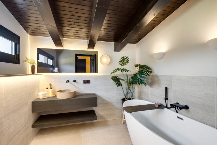 Image No.17-5 Bed Villa for sale