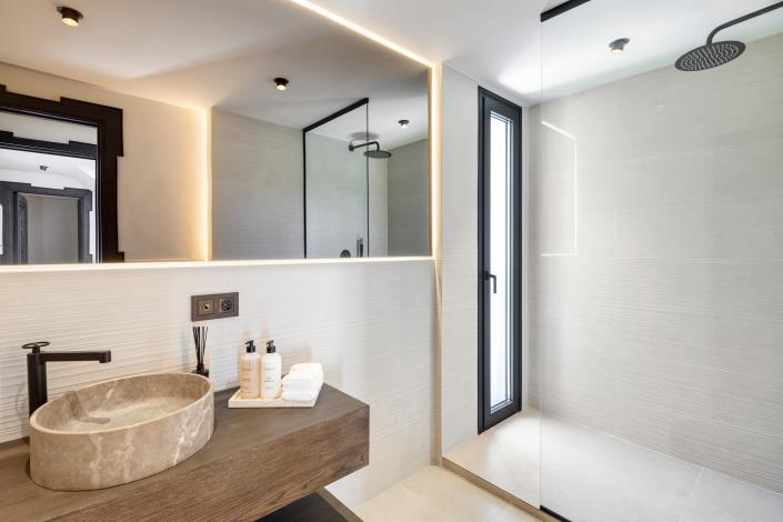 Image No.20-5 Bed Villa for sale