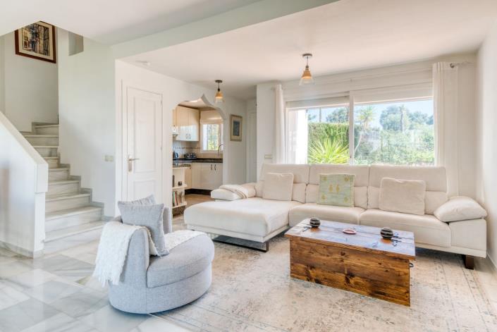 Image No.8-2 Bed Townhouse for sale