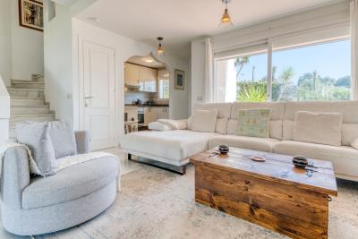 13-5fd73dea700db77384c091ca9818b1a9