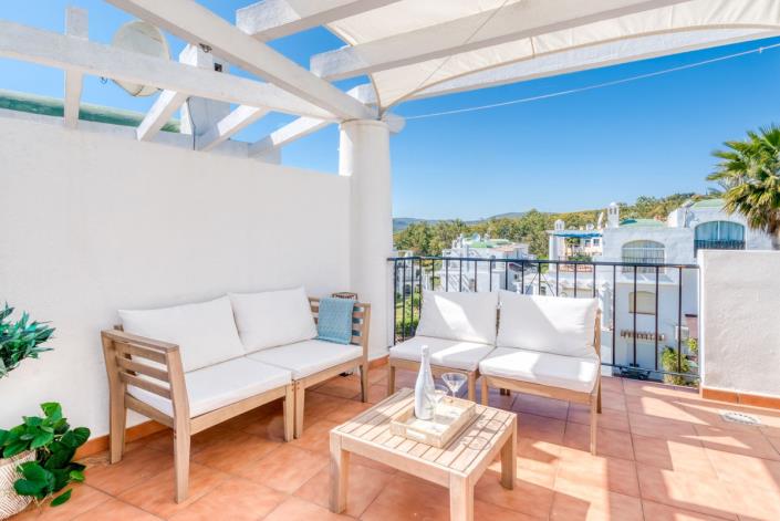 Image No.25-2 Bed Townhouse for sale