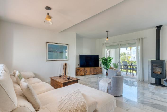 Image No.34-2 Bed Townhouse for sale