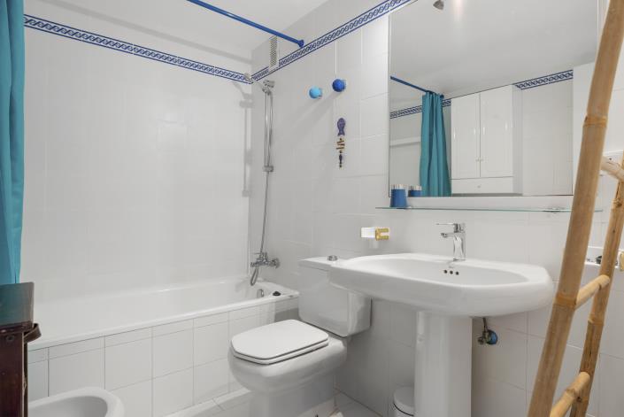 Image No.11-3 Bed Townhouse for sale