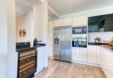 11-20939a0134ad724a8cb2a801094d15a4