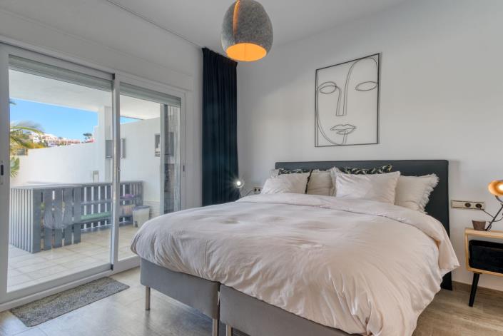 Image No.22-3 Bed Semi-Detached for sale