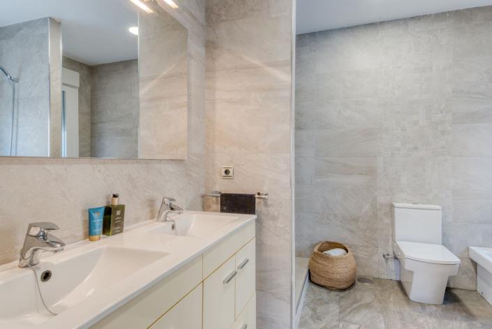 Image No.23-3 Bed Semi-Detached for sale