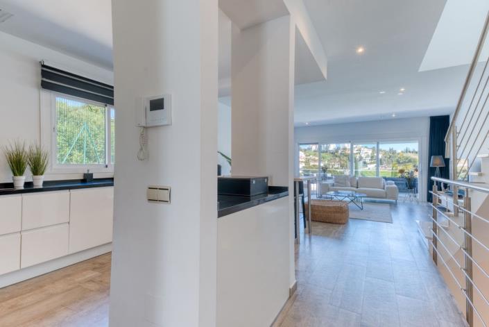 Image No.32-3 Bed Semi-Detached for sale