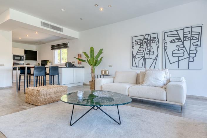 Image No.36-3 Bed Semi-Detached for sale