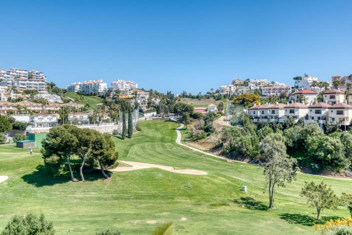 Image No.48-3 Bed Semi-Detached for sale