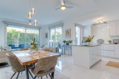 2-5bd7b9d04b45e33852eaf0ec6670150d