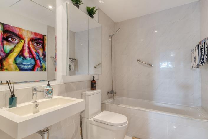 Image No.19-3 Bed Apartment for sale