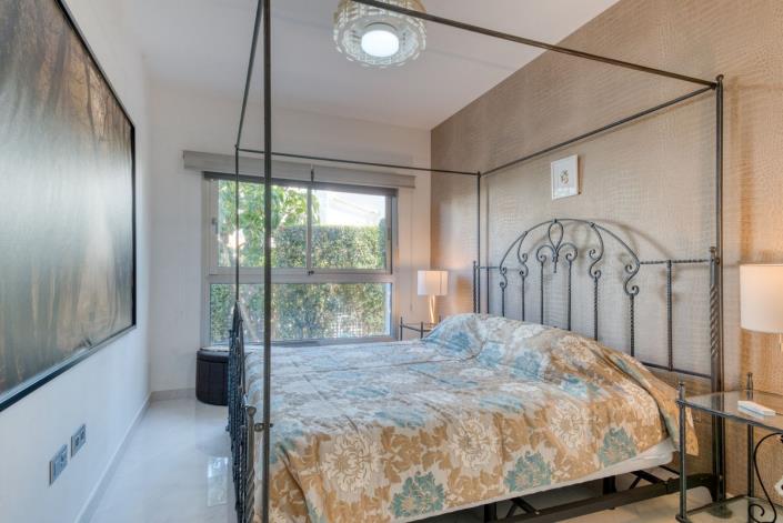 Image No.20-3 Bed Apartment for sale