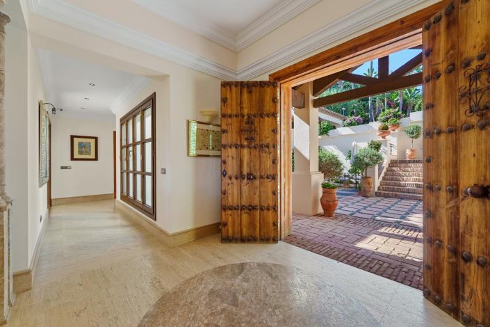 Image No.19-6 Bed Villa for sale