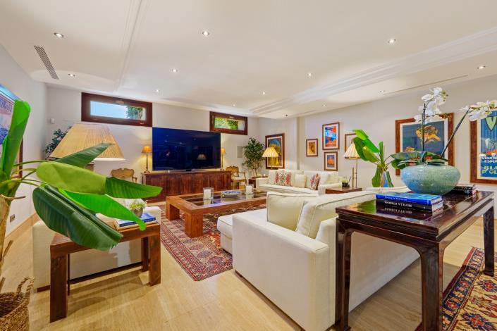 Image No.35-6 Bed Villa for sale