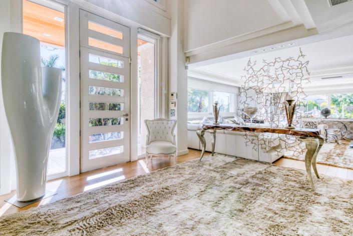 Image No.5-8 Bed Villa for sale