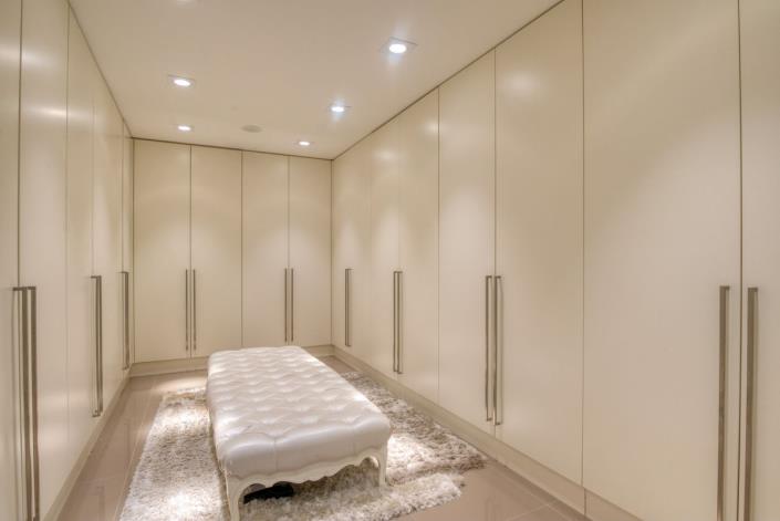 Image No.23-8 Bed Villa for sale