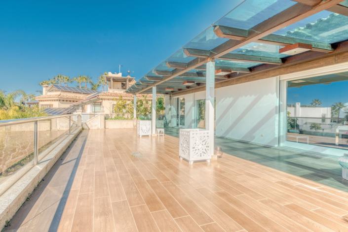 Image No.35-8 Bed Villa for sale