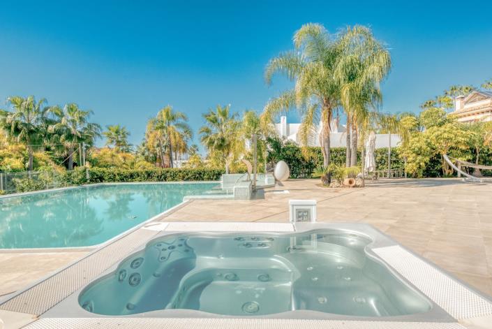 Image No.41-8 Bed Villa for sale