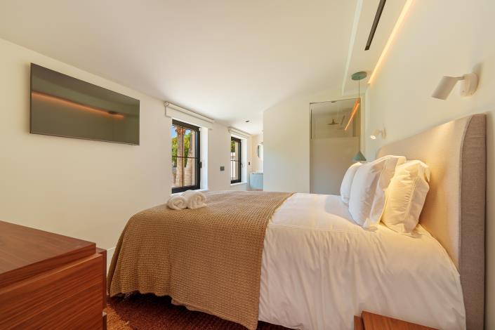 Image No.28-5 Bed Villa for sale