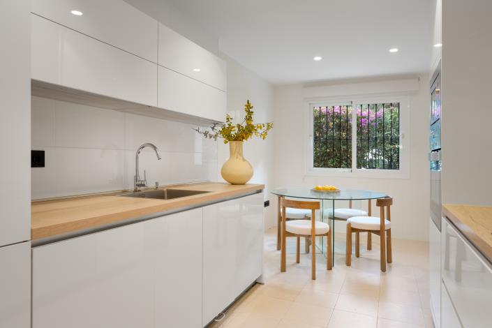 Image No.9-3 Bed Apartment for sale