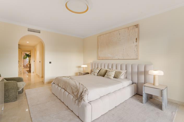 Image No.18-3 Bed Apartment for sale