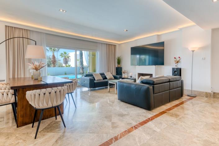 Image No.3-4 Bed Semi-Detached for sale