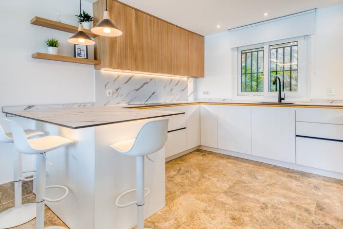 Image No.8-4 Bed Semi-Detached for sale