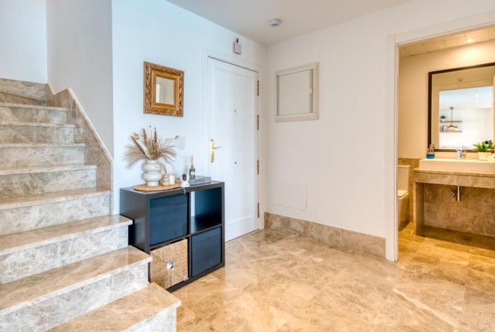 Image No.11-4 Bed Semi-Detached for sale