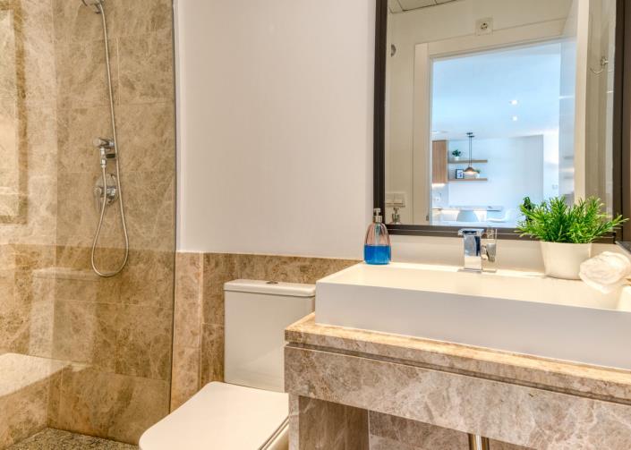 Image No.14-4 Bed Semi-Detached for sale