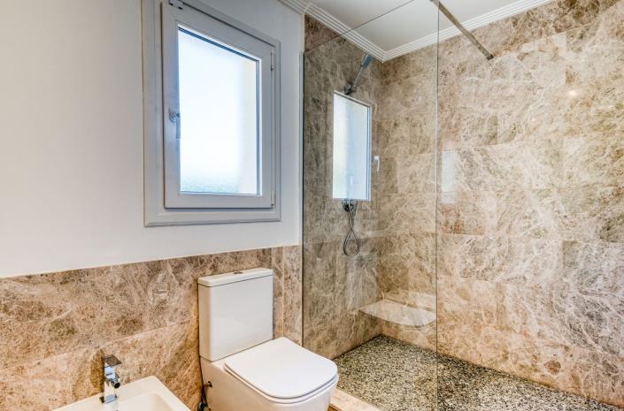 Image No.17-4 Bed Semi-Detached for sale